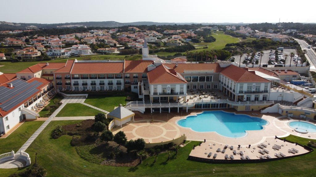 Marriott Praia D’el Rey Resort aus der Luft.